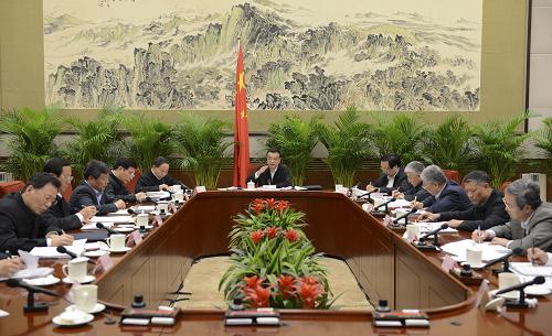 11月21日,中共中央政治局常委、江南平台入口
副总理李克强在北京主持召开全国综合配套改革试点工作座谈会并作重要讲话。新华社记者 谢环驰 摄